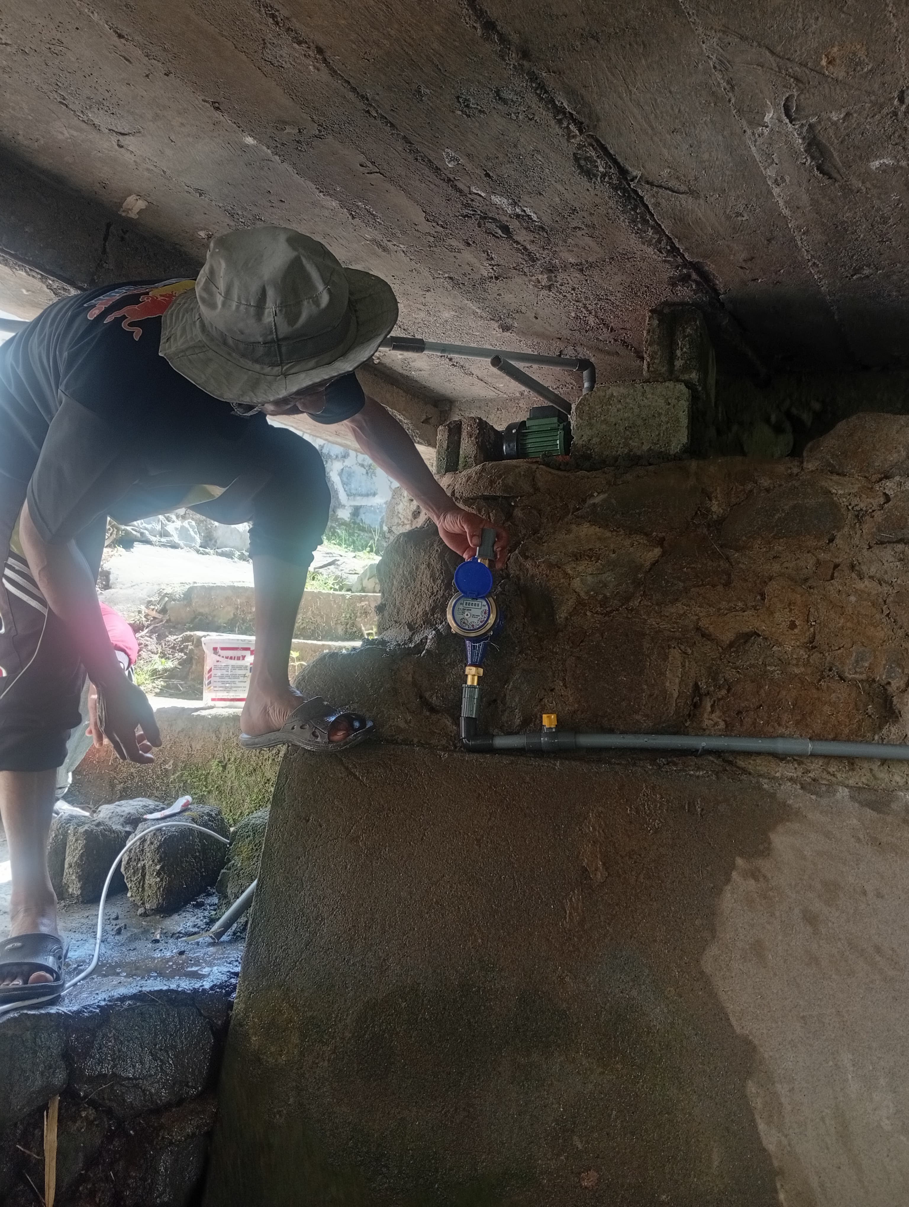 Gotong Royong membersihkan Menasah Istiqamah