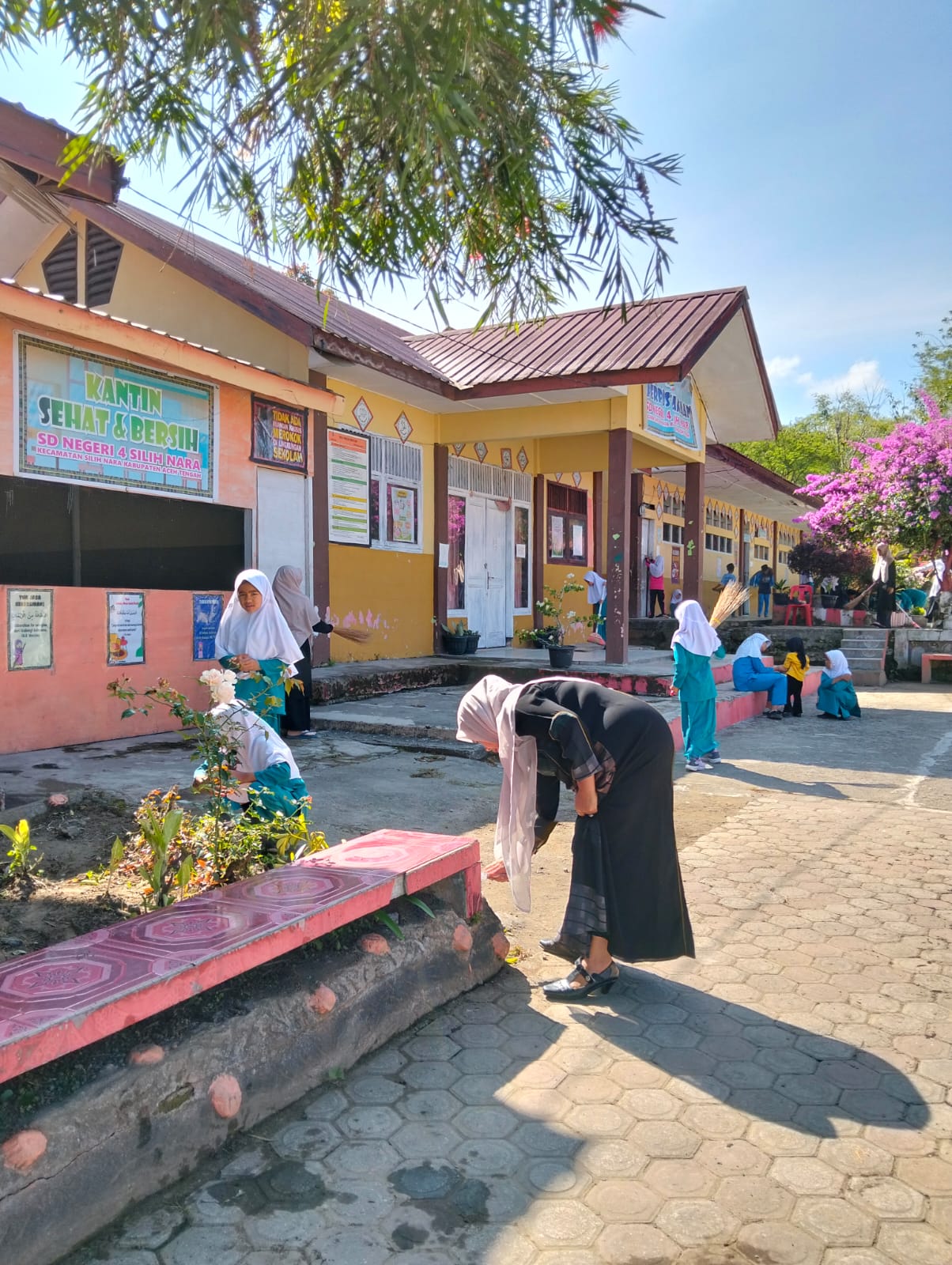 Kegiatan Sabtu Bersih SDN 4 Silih Nara 